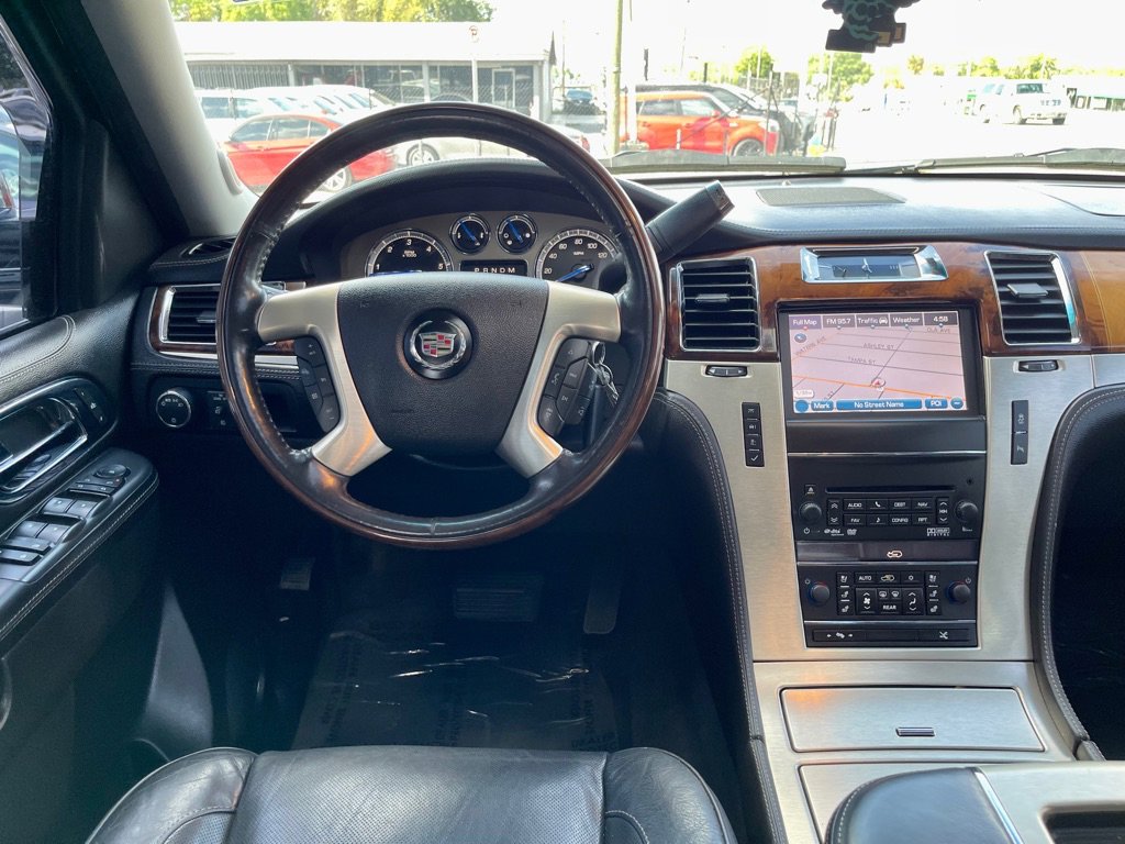 Used 2014 Cadillac Escalade ESV Platinum image 26