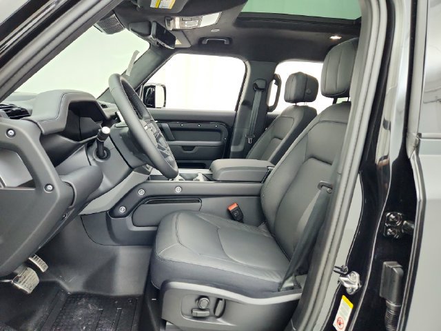New 2026 Land Rover Defender 110 X AWD/4WD image 17