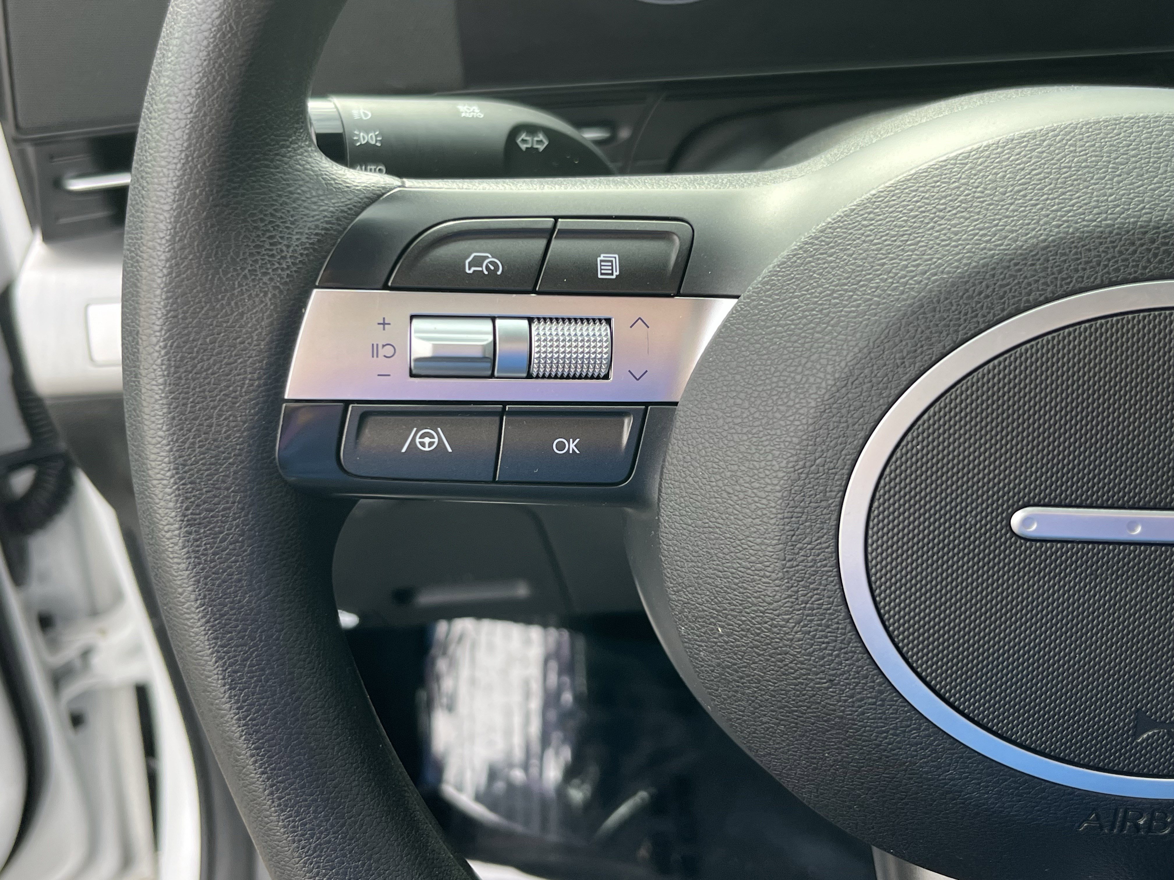 Used 2024 Hyundai Kona SE image 17