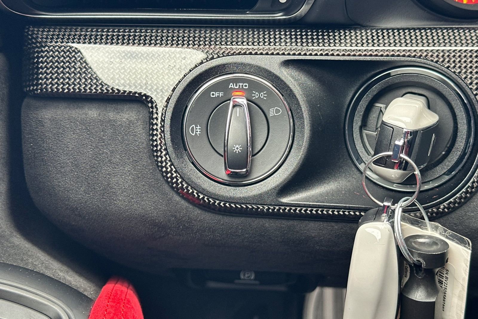 Used 2018 Porsche 911 GT2 RS image 32