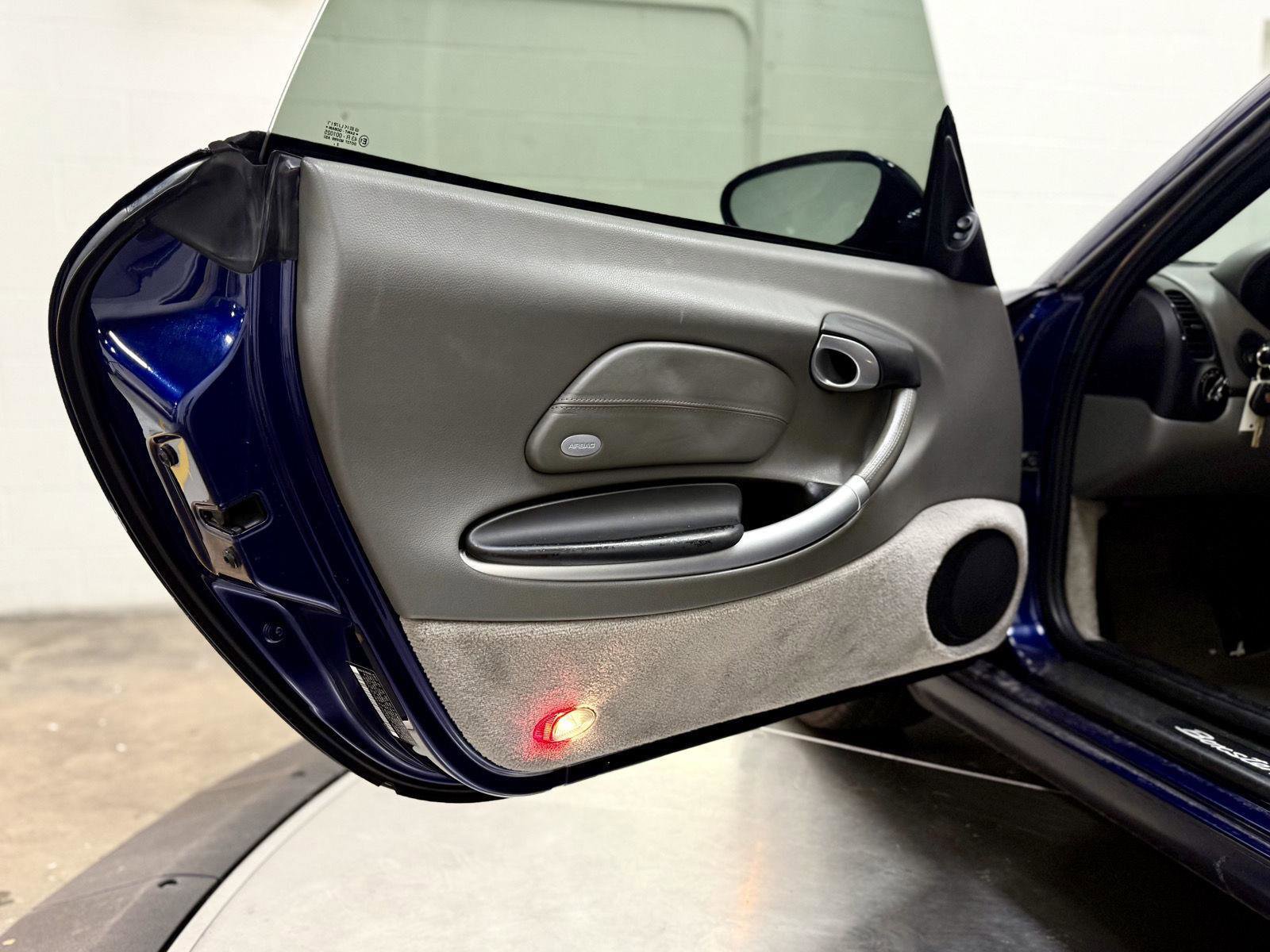 Used 2003 Porsche Boxster S RWD image 9