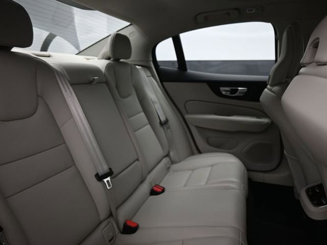 Used 2024 Volvo S60 B5 Ultimate image 32