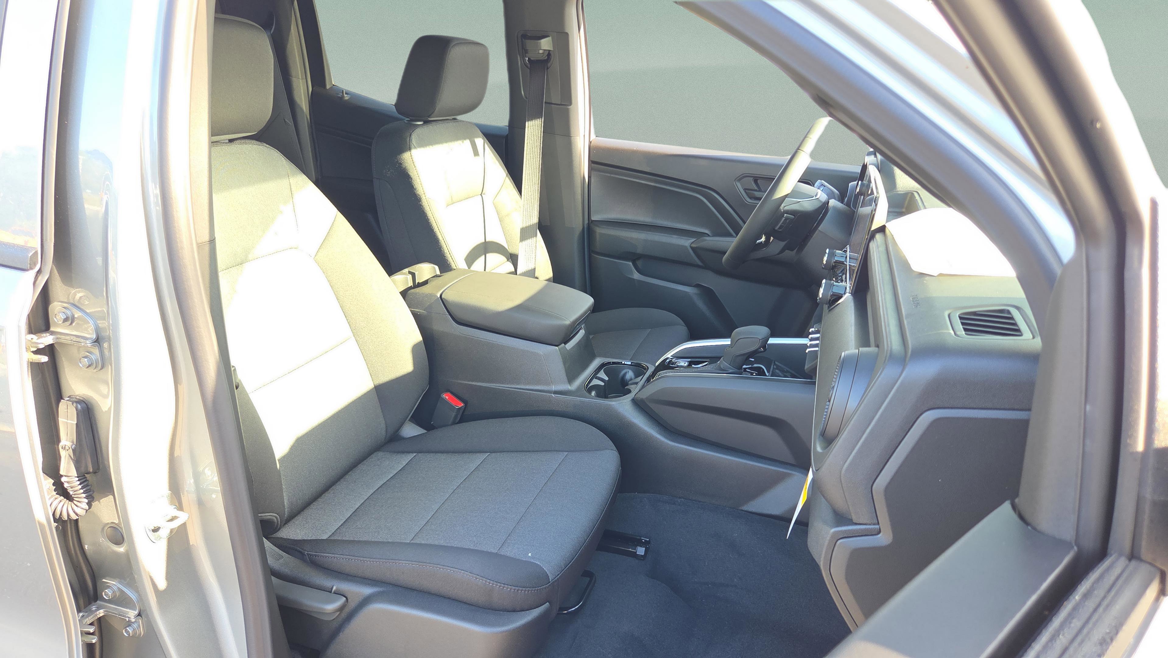 New 2026 Chevrolet Colorado W/T AWD/4WD image 15