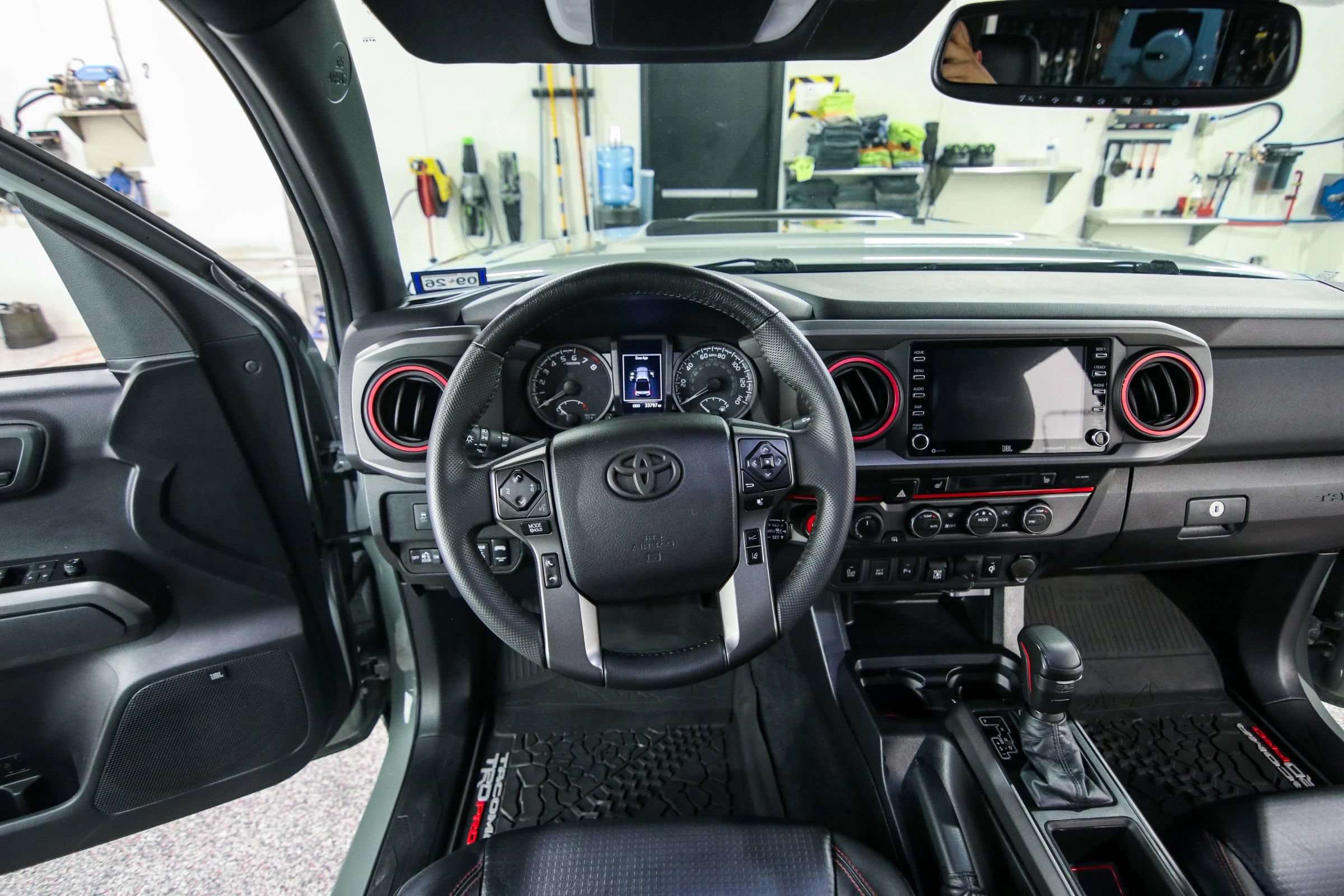 Used 2021 Toyota Tacoma TRD Pro AWD/4WD image 14