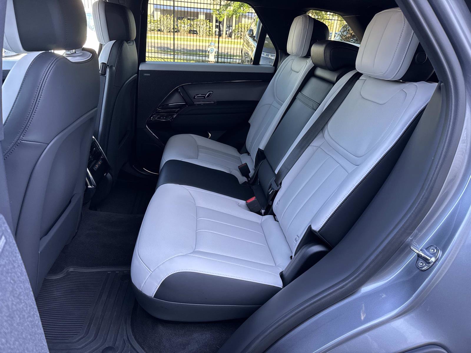 Certified 2025 Land Rover Range Rover Sport Dynamic SE image 14