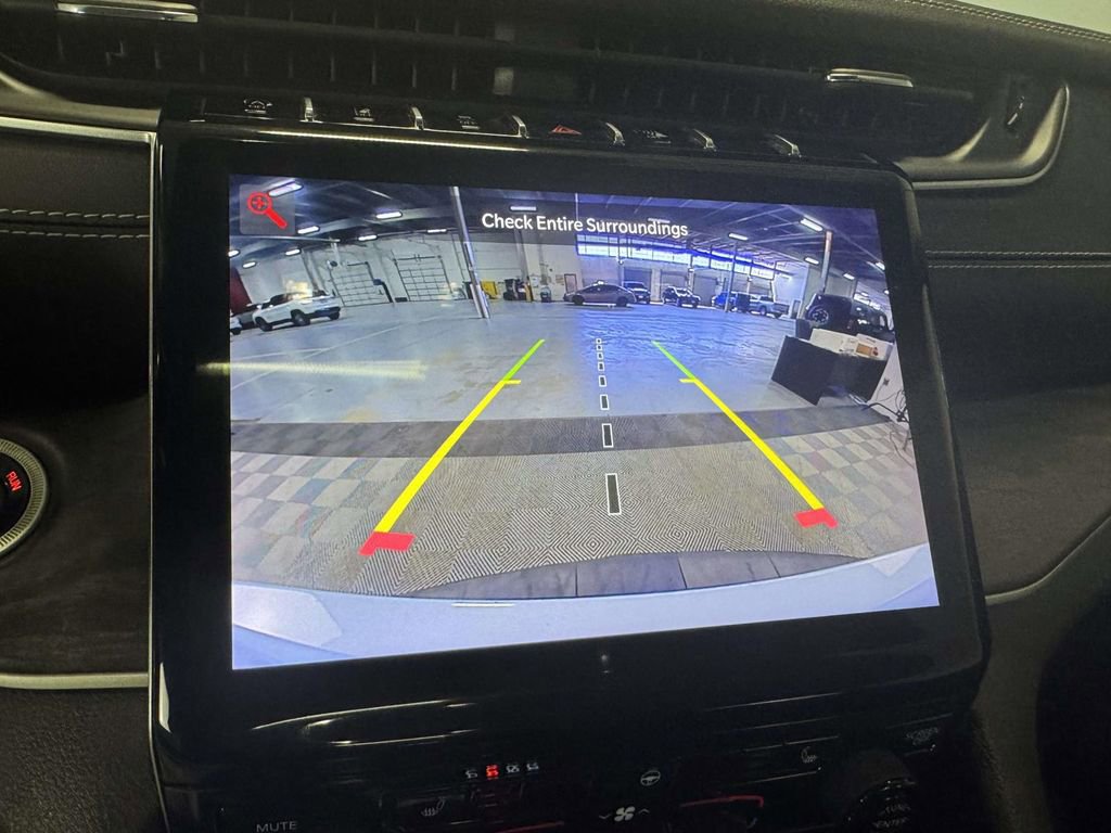Used 2023 Jeep Grand Cherokee L Limited AWD/4WD image 24
