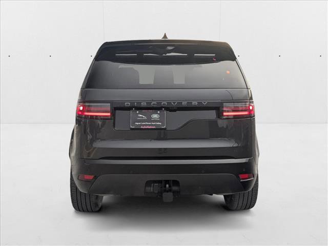 Used 2025 Land Rover Discovery Dynamic SE image 8