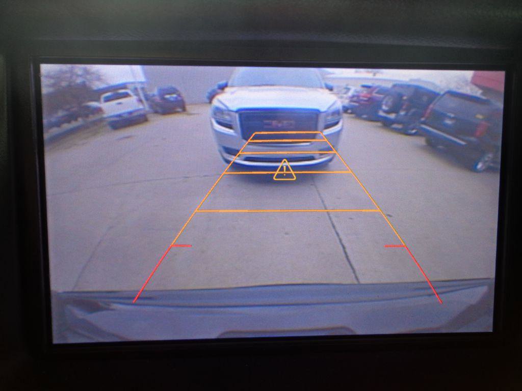 Used 2015 Chevrolet Suburban LTZ image 29