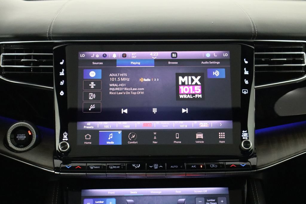 Used 2023 Jeep Grand Wagoneer L Series II w/ Premium Group II AWD/4WD image 29