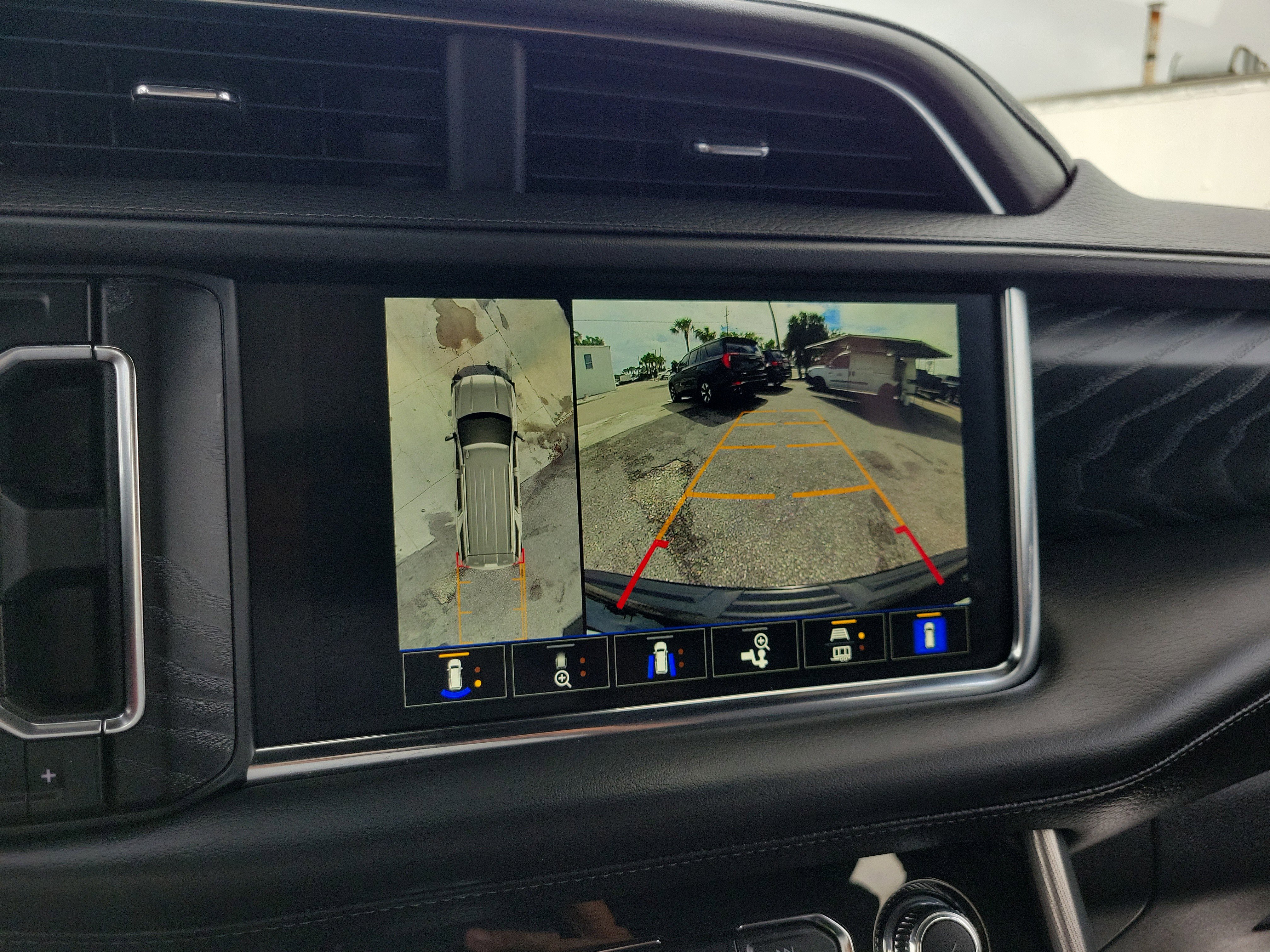 Certified 2024 GMC Yukon Denali w/ Max Trailering Package image 25