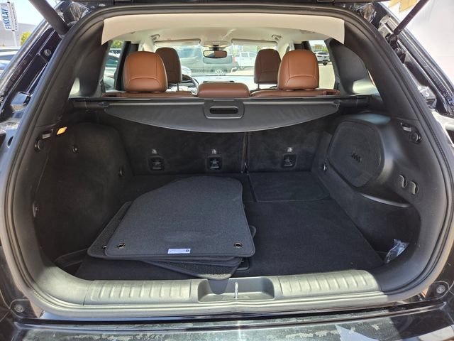 Used 2019 Jeep Cherokee Overland w/ Technology Group AWD/4WD image 13