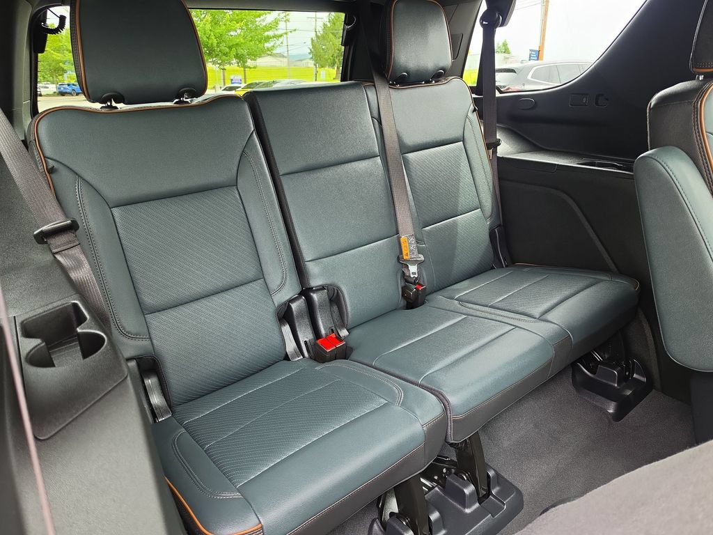Certified 2025 GMC Yukon AT4 w/ AT4 Premium Plus Package AWD/4WD image 35