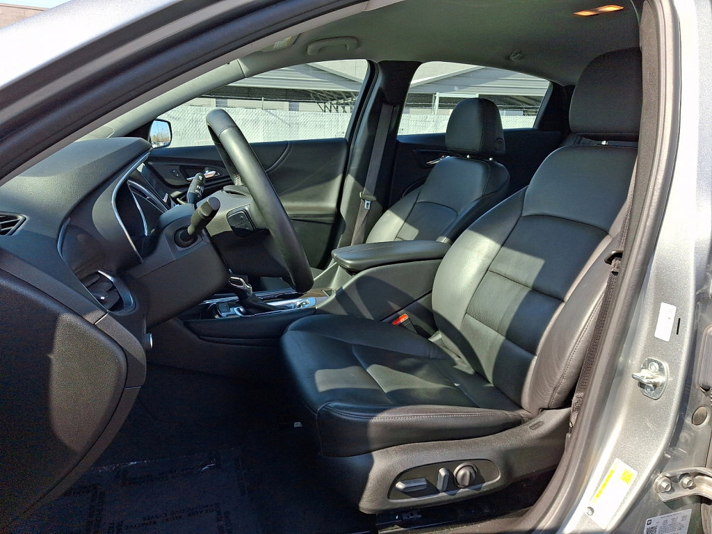 Used 2024 Chevrolet Malibu LT FWD image 23