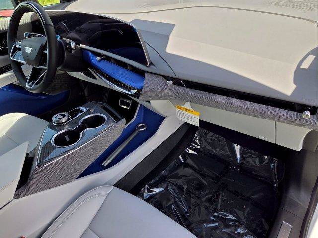 New 2027 Cadillac Optiq Luxury AWD/4WD image 24