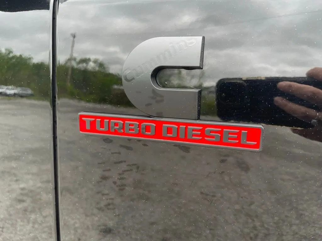 Used 2024 RAM 3500 Big Horn w/ Night Edition AWD/4WD image 13