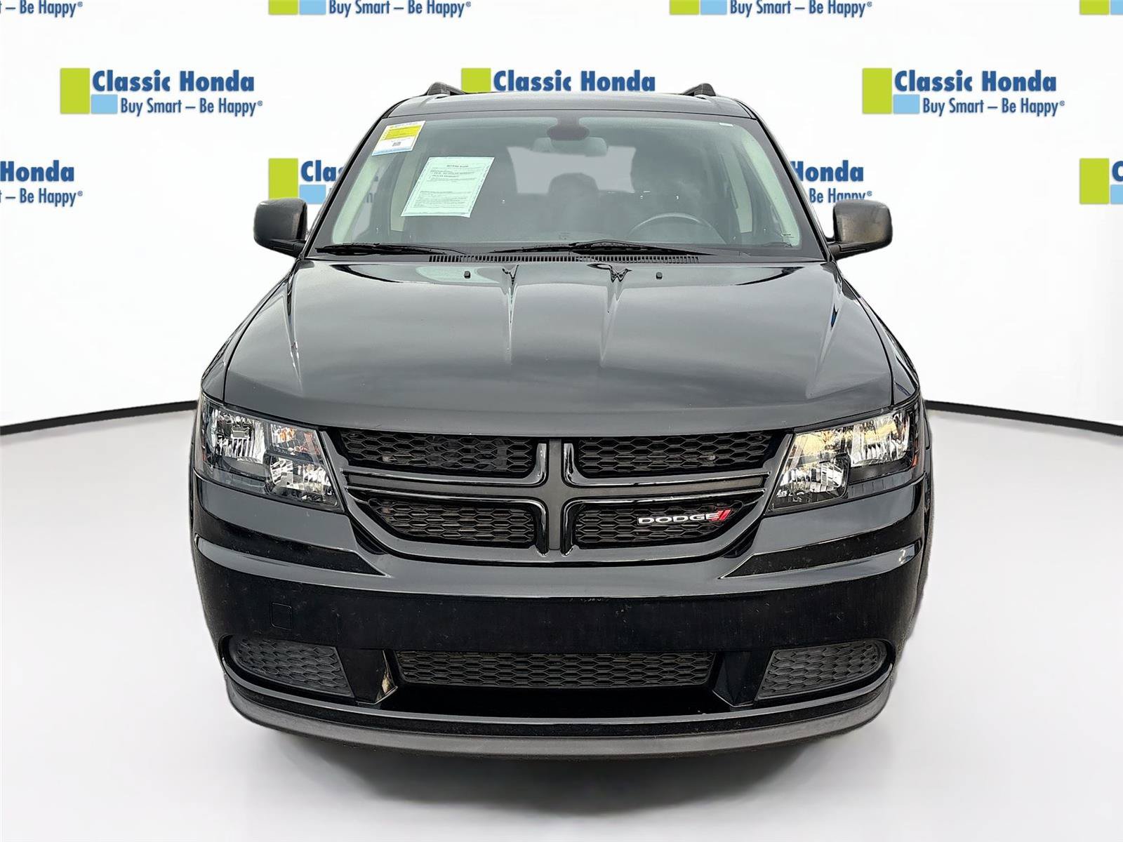 Used 2020 Dodge Journey SE w/ SE Popular Equipment Group FWD image 2