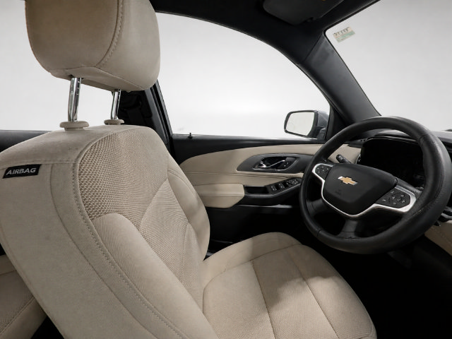 Used 2023 Chevrolet Traverse LS FWD image 11
