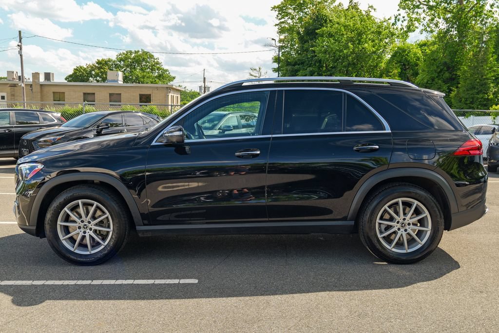 Used 2024 Mercedes-Benz GLE 450e 4MATIC image 4