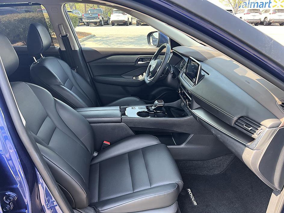 Certified 2023 Nissan Rogue SV w/ SV Premium B Package image 17