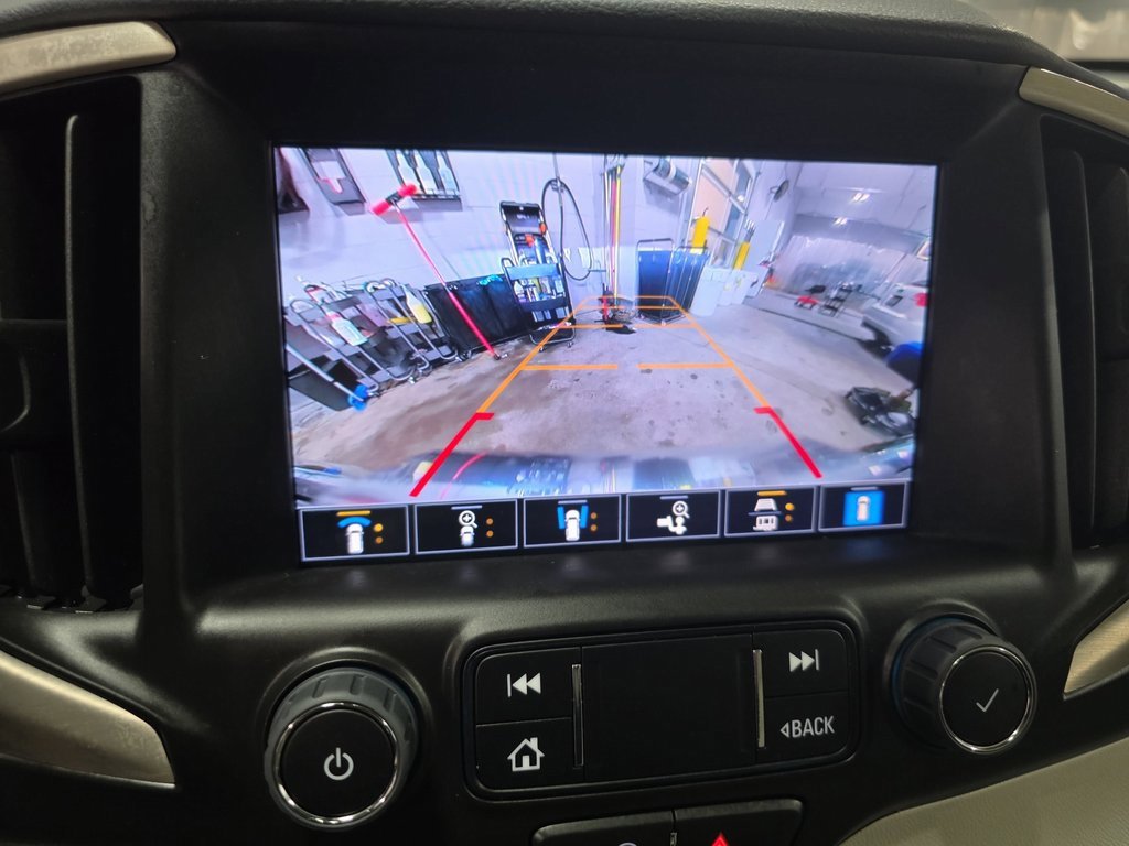 Used 2024 GMC Terrain Denali w/ Denali Premium Package image 24