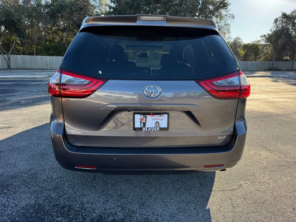 Used 2020 Toyota Sienna XLE Premium image 6