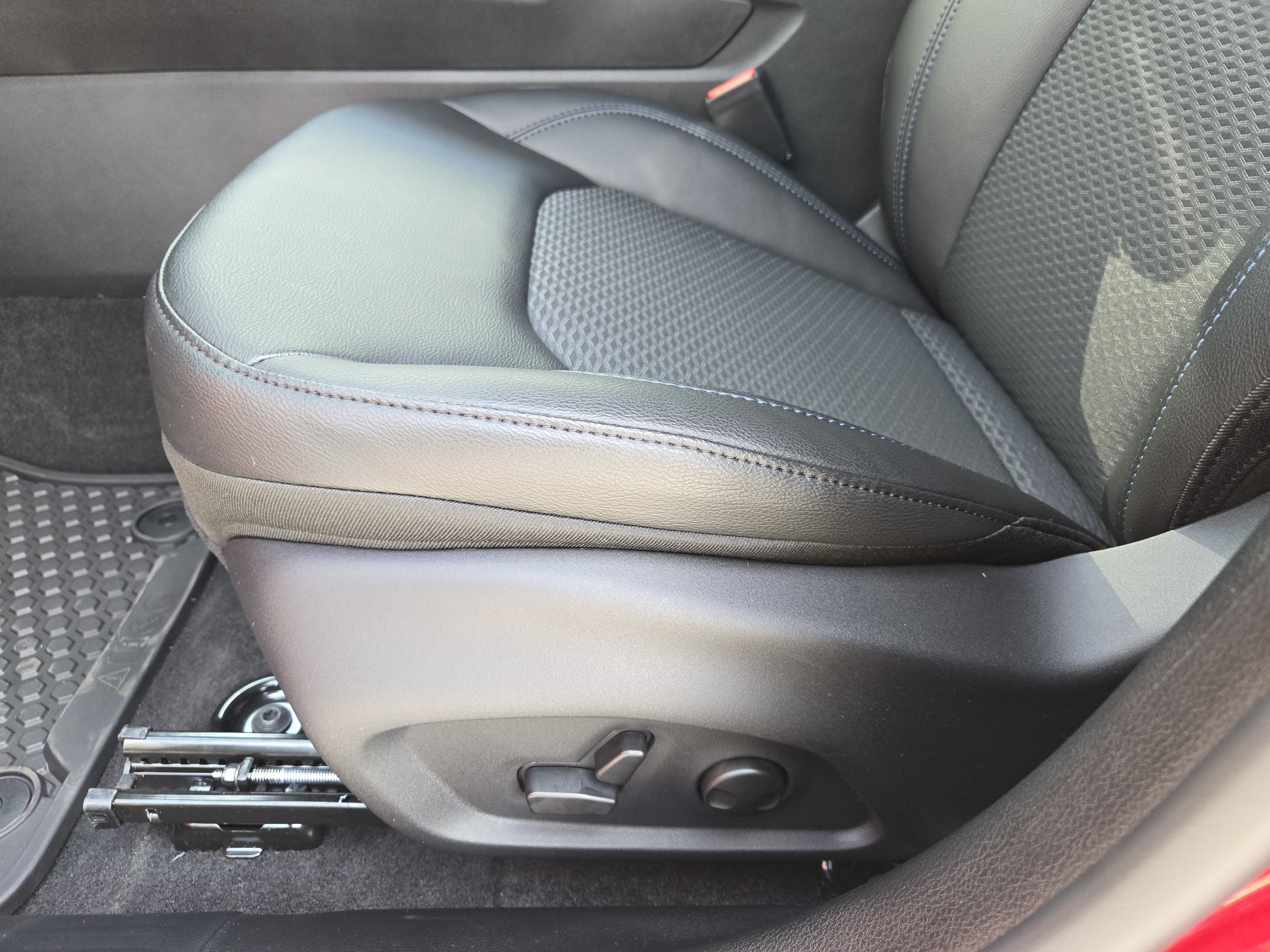 New 2026 Jeep Compass Latitude AWD/4WD image 19