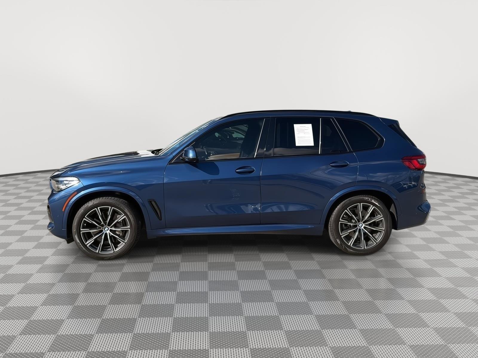 Used 2019 BMW X5 xDrive50i w/ M Sport Package image 2