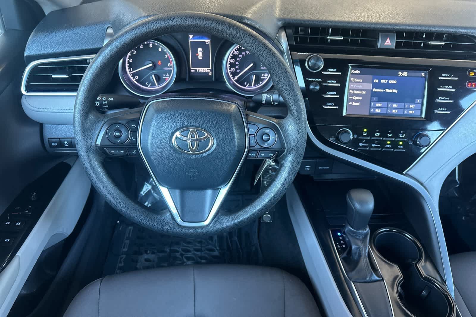 Used 2018 Toyota Camry FWD image 14