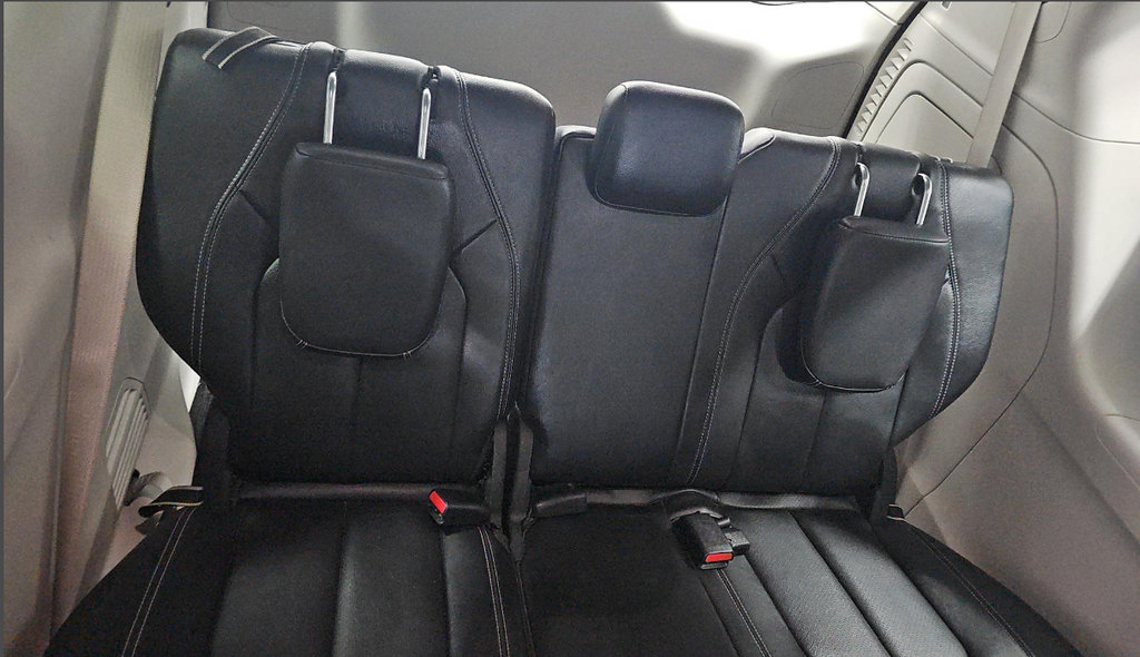 Used 2022 Chrysler Pacifica Touring-L FWD image 11