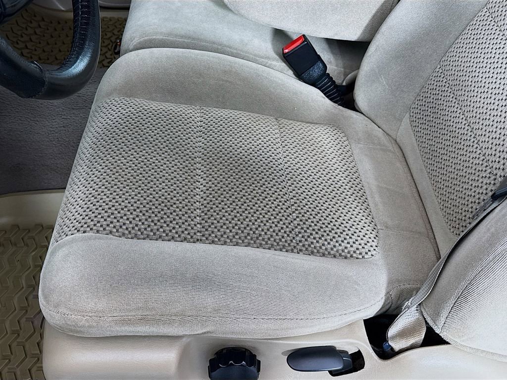 Used 2001 Ford F250 XLT AWD/4WD image 17