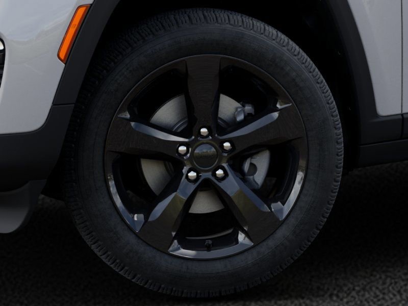 New 2025 Jeep Grand Cherokee Limited w/ Black Appearance Package image 8