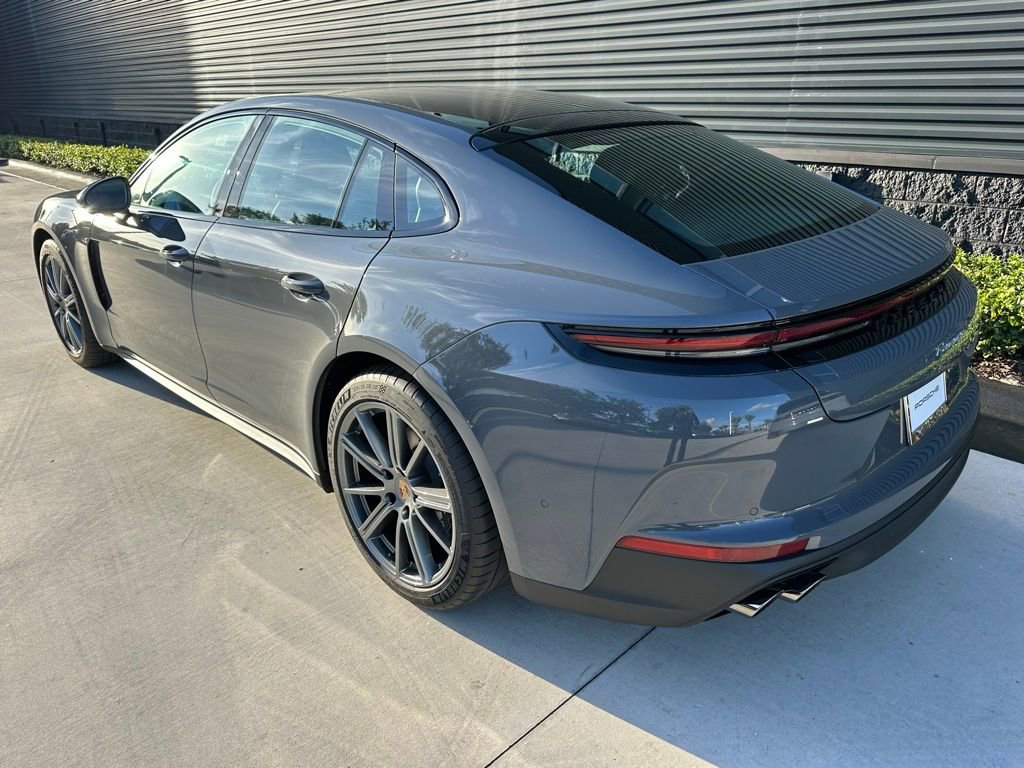 Used 2026 Porsche Panamera image 3