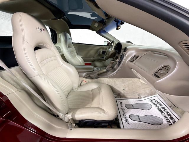Used 2003 Chevrolet Corvette Coupe w/ Preferred Equipment Group RWD image 26