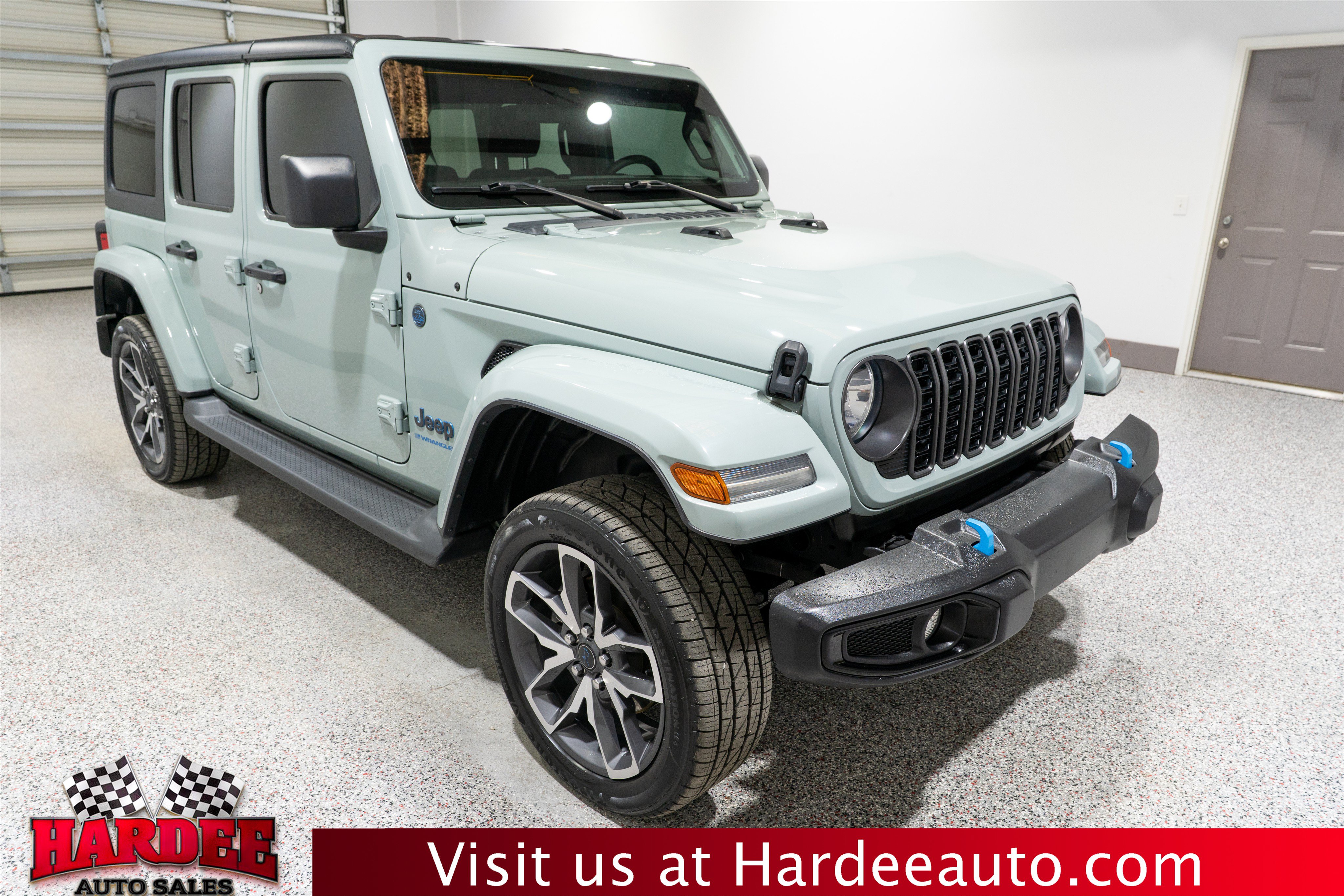 Used 2024 Jeep Wrangler Unlimited w/ Convenience Group AWD/4WD image 6