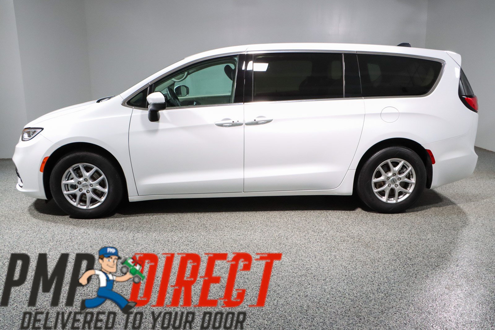 Used 2023 Chrysler Pacifica Touring-L FWD image 10