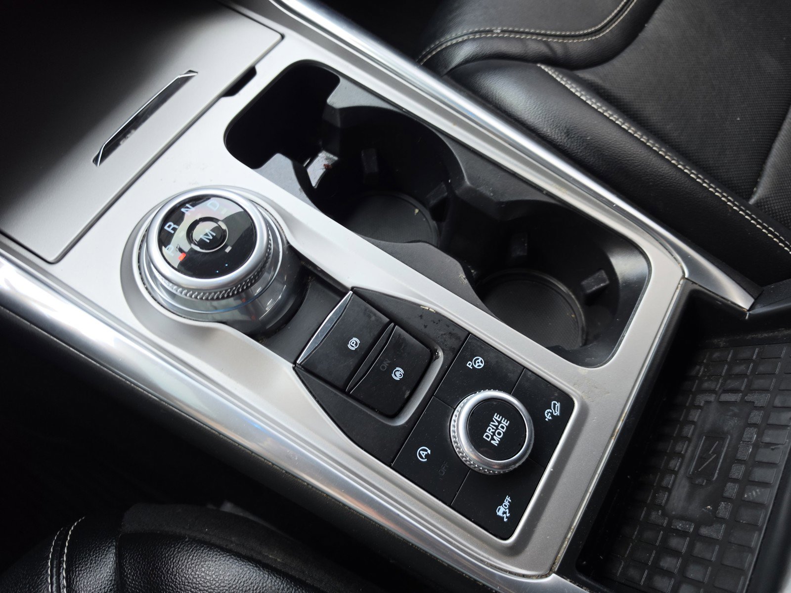 Used 2020 Ford Explorer ST w/ Premium Technology Package image 30