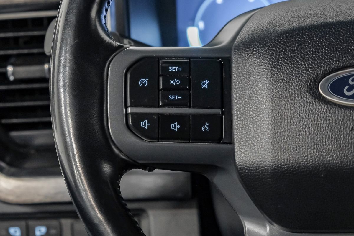 Used 2023 Ford F250 Lariat w/ Sport Appearance Package image 16