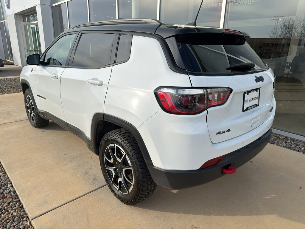 Used 2024 Jeep Compass Trailhawk image 7