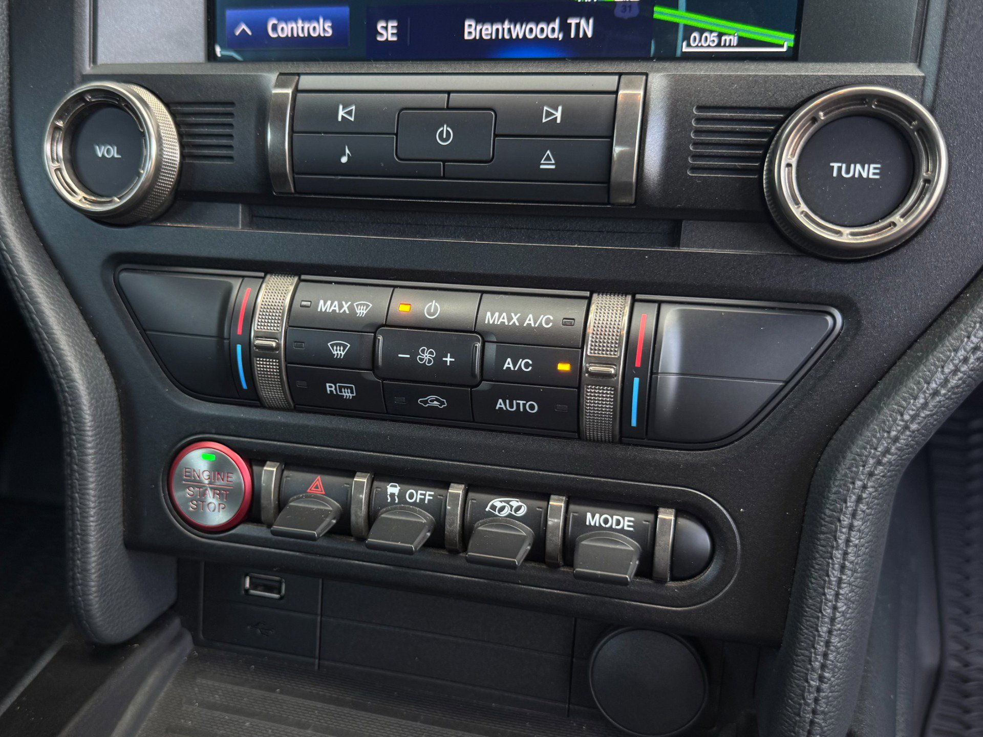 Used 2020 Ford Mustang Shelby GT500 w/ Technology Package image 33