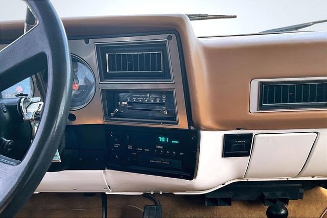 Used 1990 Chevrolet Blazer Base image 10