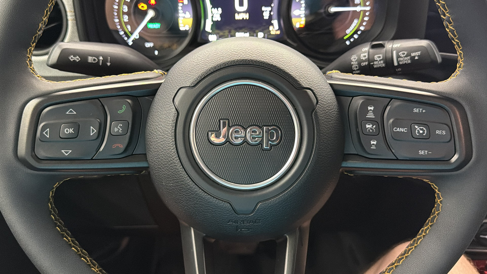 Used 2024 Jeep Wrangler Unlimited AWD/4WD image 28