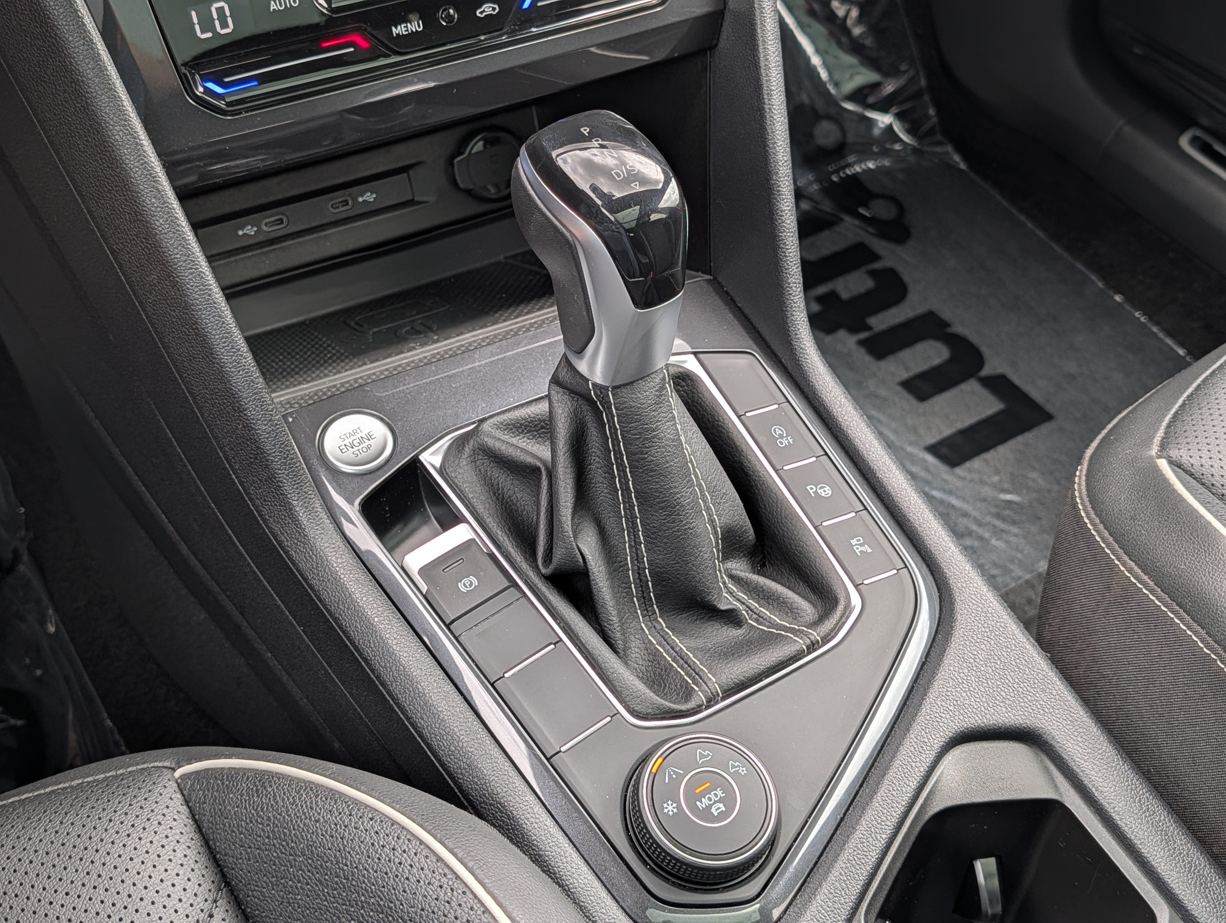 Certified 2023 Volkswagen Tiguan SEL R-Line AWD/4WD image 25