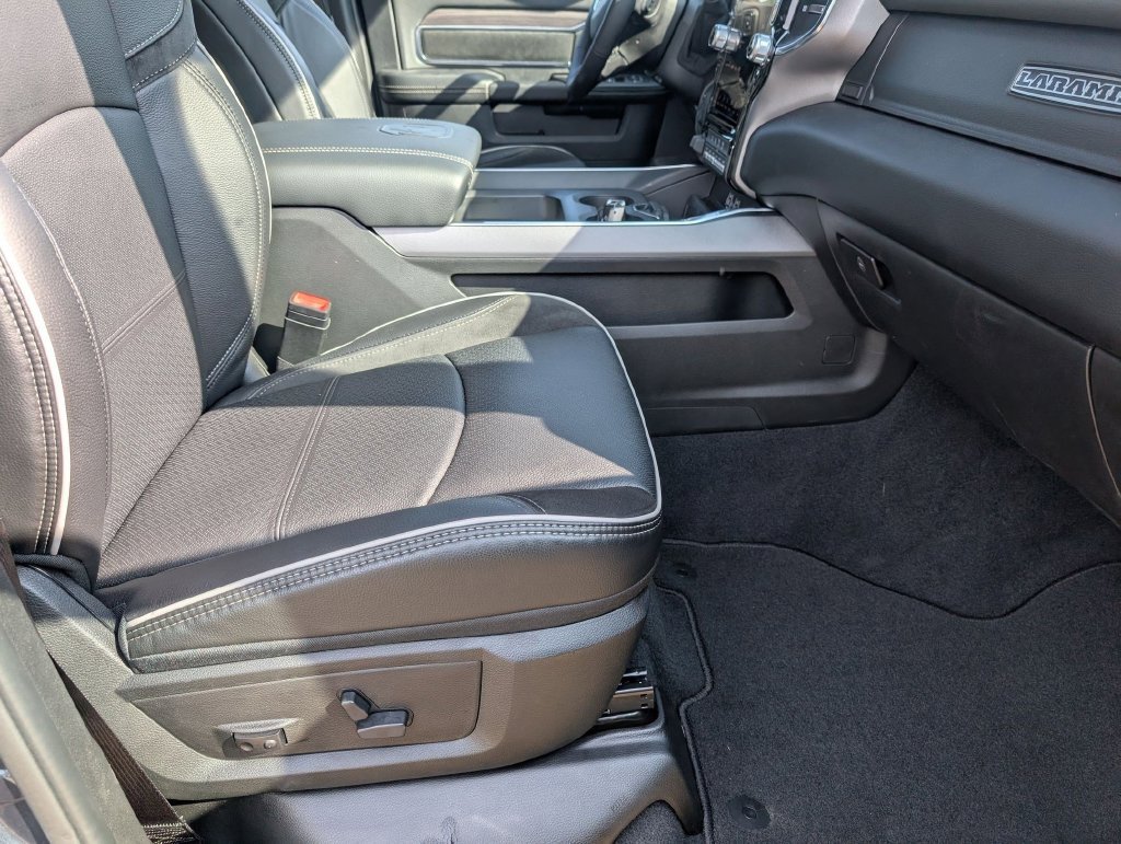 New 2026 RAM 3500 Laramie w/ Night Edition AWD/4WD image 32