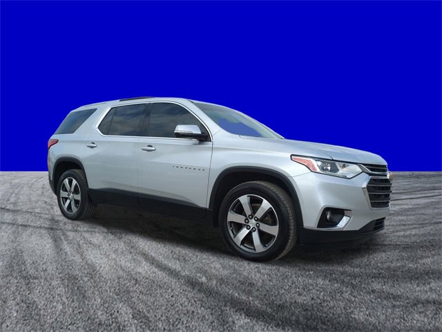 Used 2018 Chevrolet Traverse LT image 2