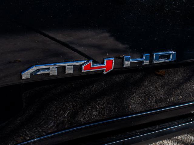 Used 2023 GMC Sierra 2500 AT4 w/ AT4 Preferred Package image 11