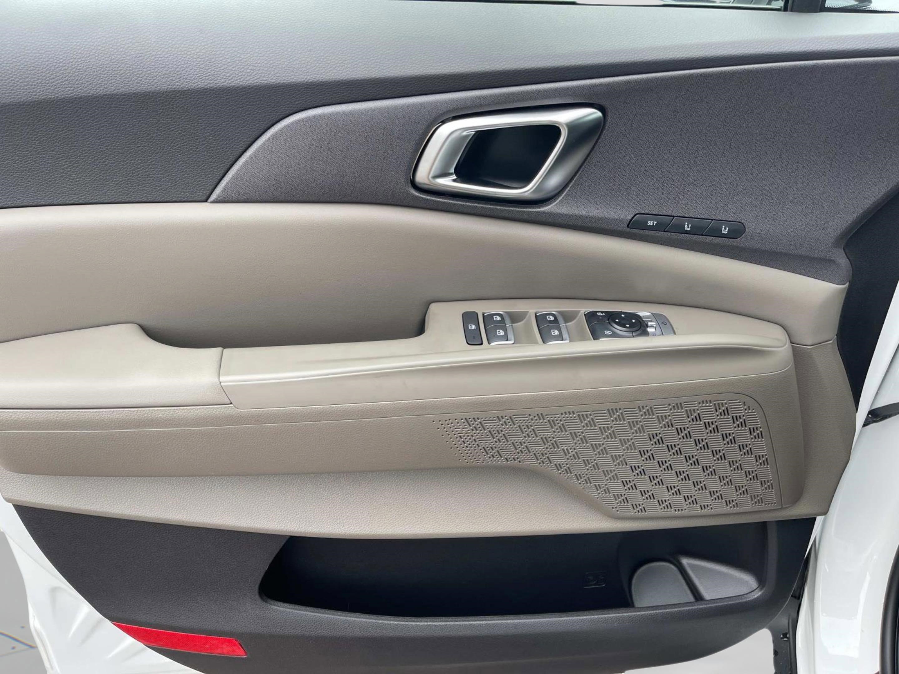 New 2026 Kia Carnival EX image 23