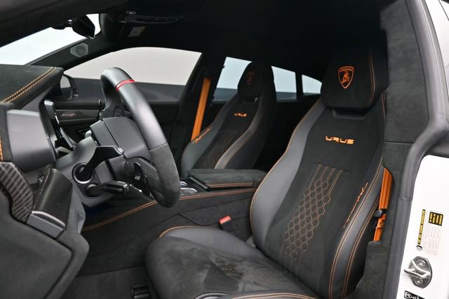 Used 2023 Lamborghini Urus Performante AWD/4WD image 12