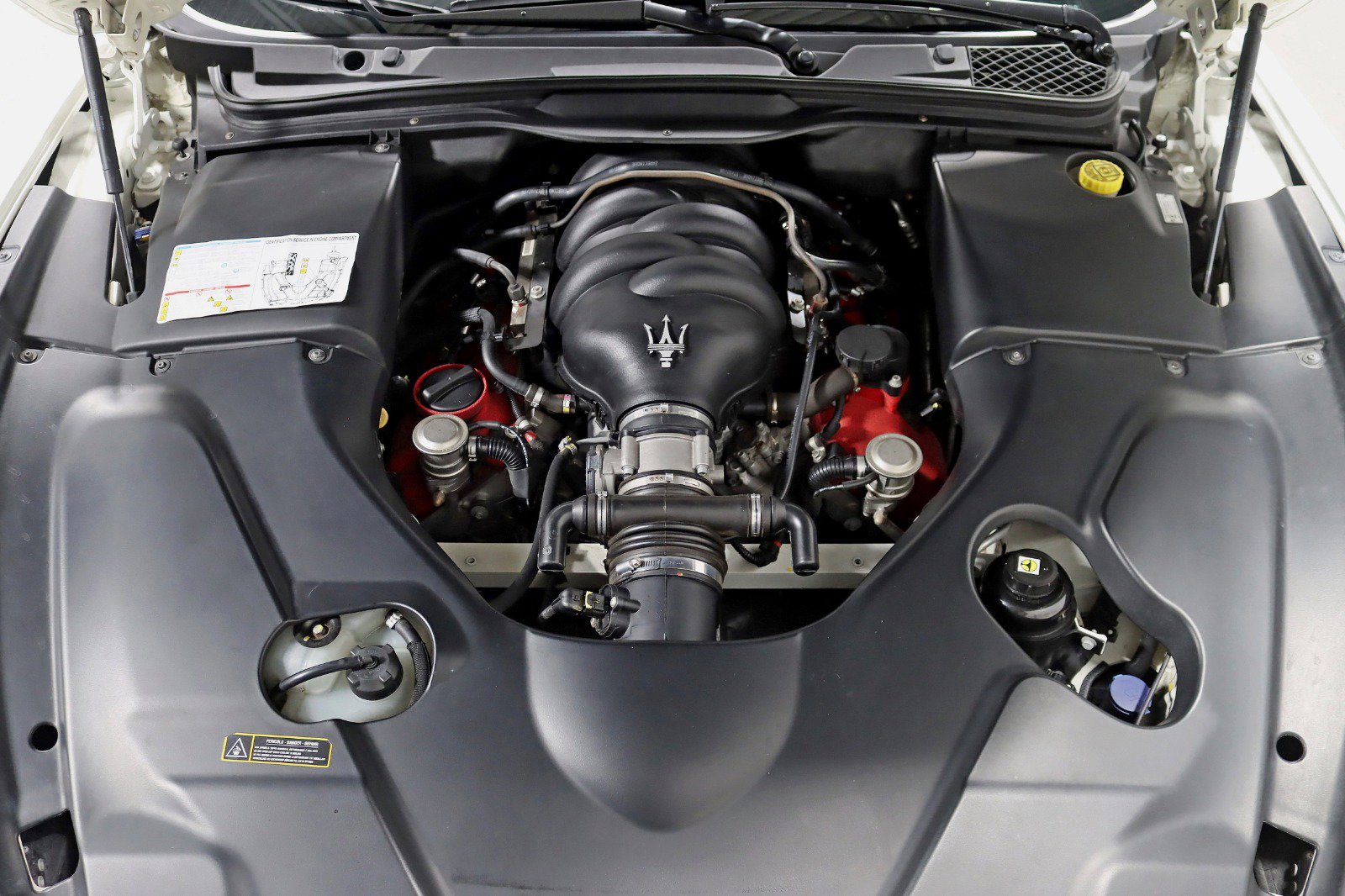 Used 2009 Maserati GranTurismo S image 36