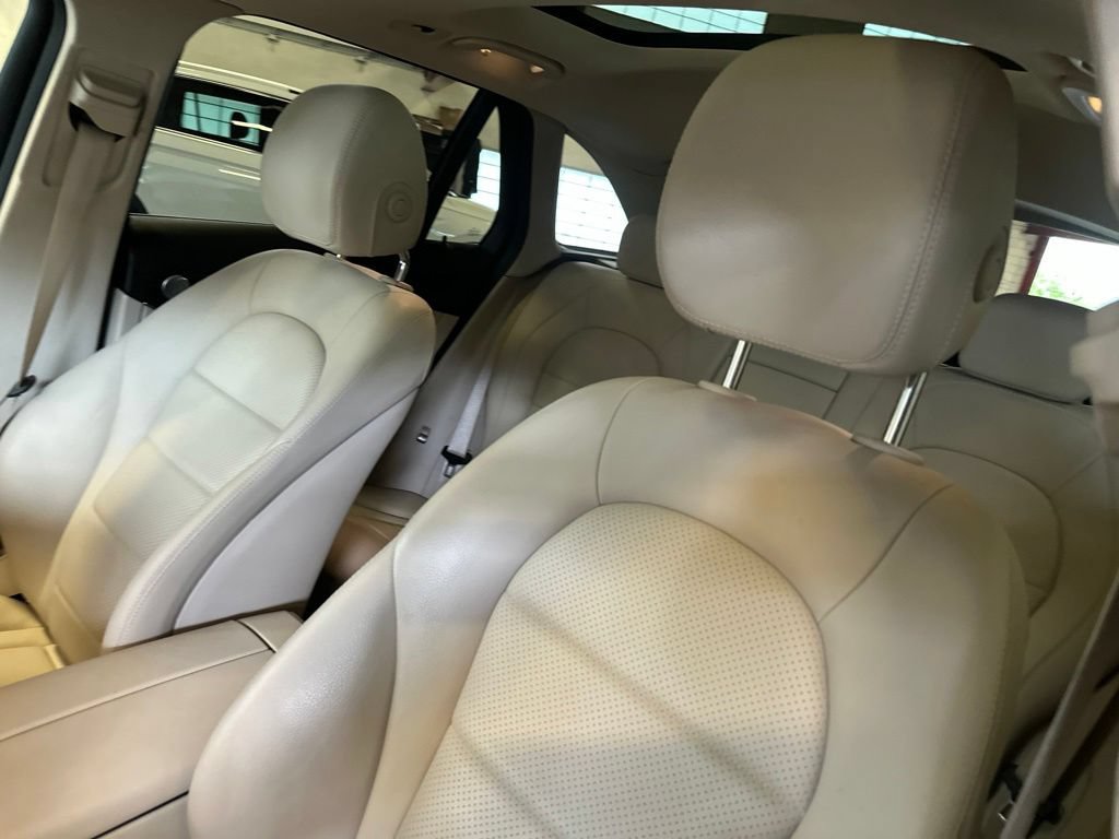 Used 2018 Mercedes-Benz GLC 300 4MATIC image 11
