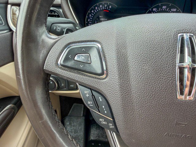 Used 2019 Lincoln MKC Reserve w/ MKC Technology Package FWD image 11